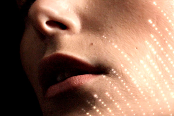  Les rides et imperfections touchent de nombreuses femmes.