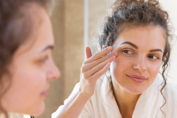 Les soins contour des yeux pour lutter contre les rides